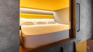 King Pod in Mixed Room - Circular House (Singapore)