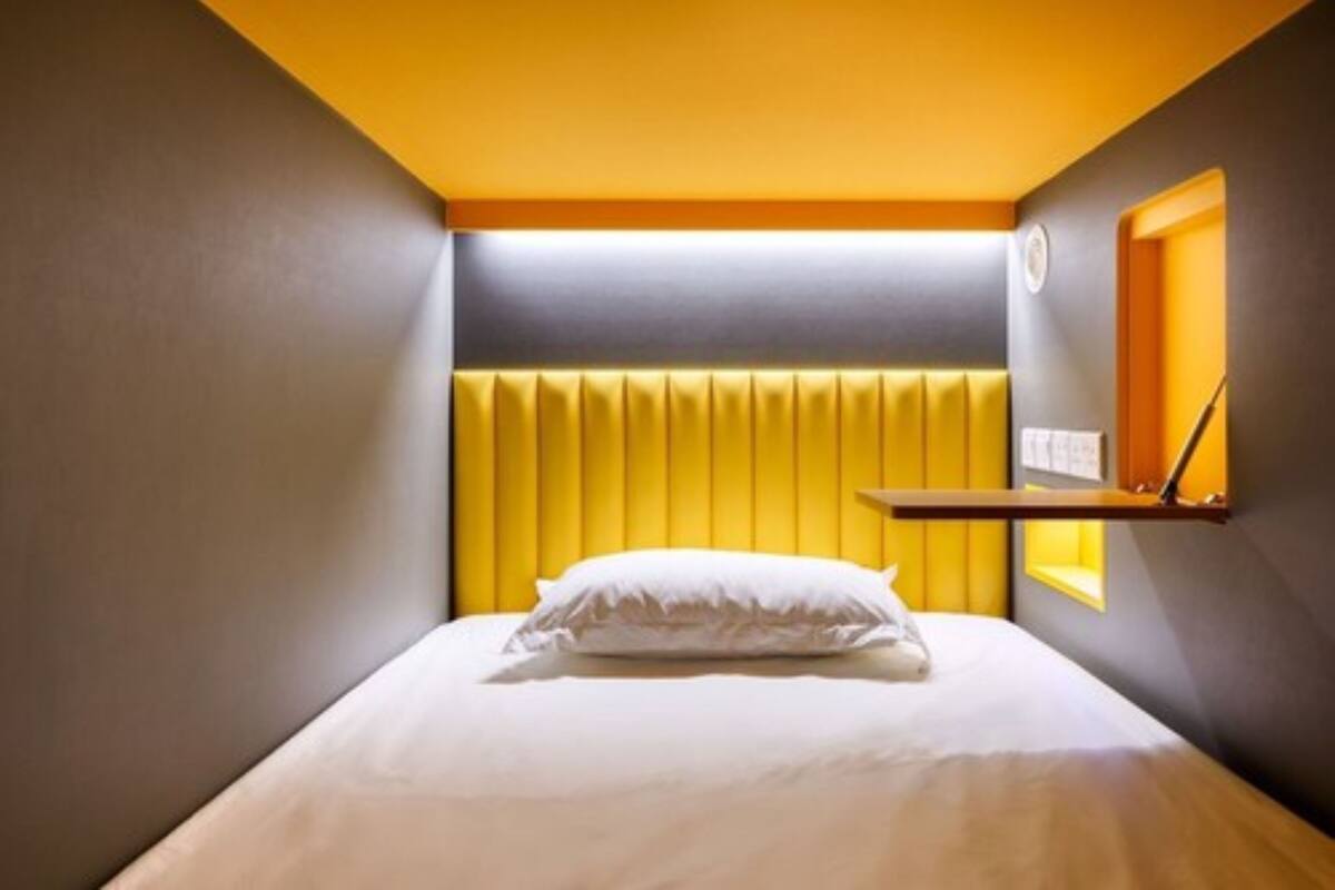 Soundproofing, iron/ironing board, WiFi (free), bed sheets