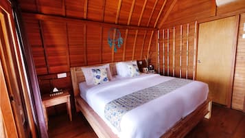Minibar, blackout curtains, free WiFi, bed sheets