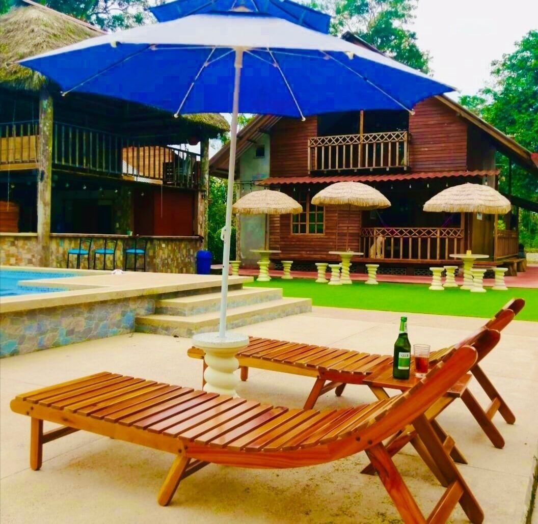 Comfort chalet, uitzicht op tuin | Woonruimte | Plasmatelevisie