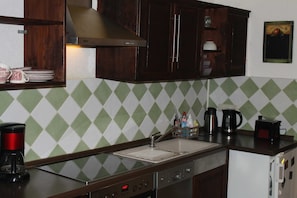 Frigorifero, forno, lavastoviglie