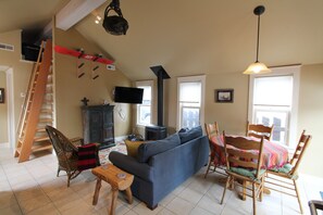 TV, fireplace, offices