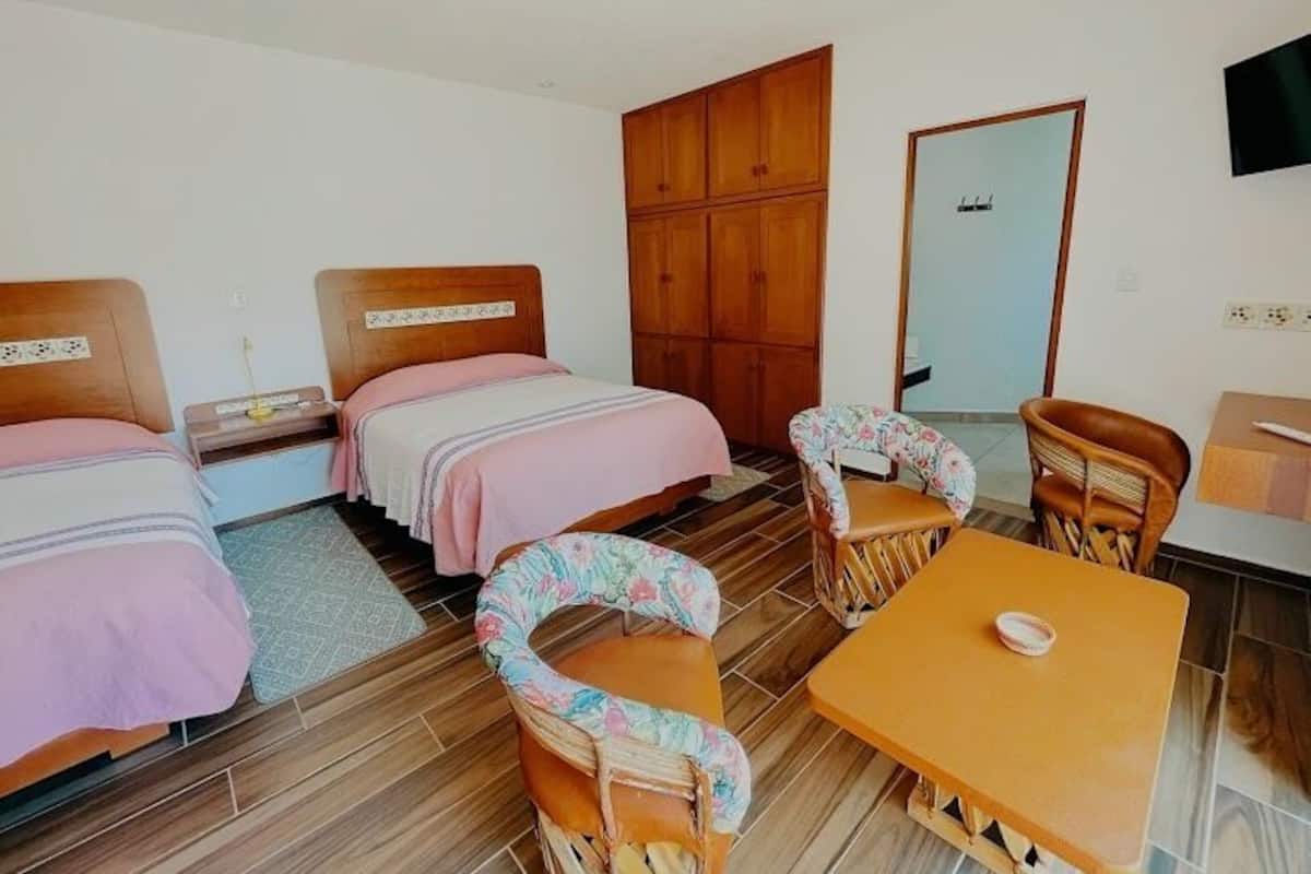 Superior Double Room Single Use | Individually decorated, individually furnished, desk, soundproofing