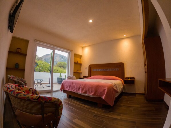 Double Room, 1 King Bed, Terrace, Garden View | Individually decorated, individually furnished, desk, soundproofing