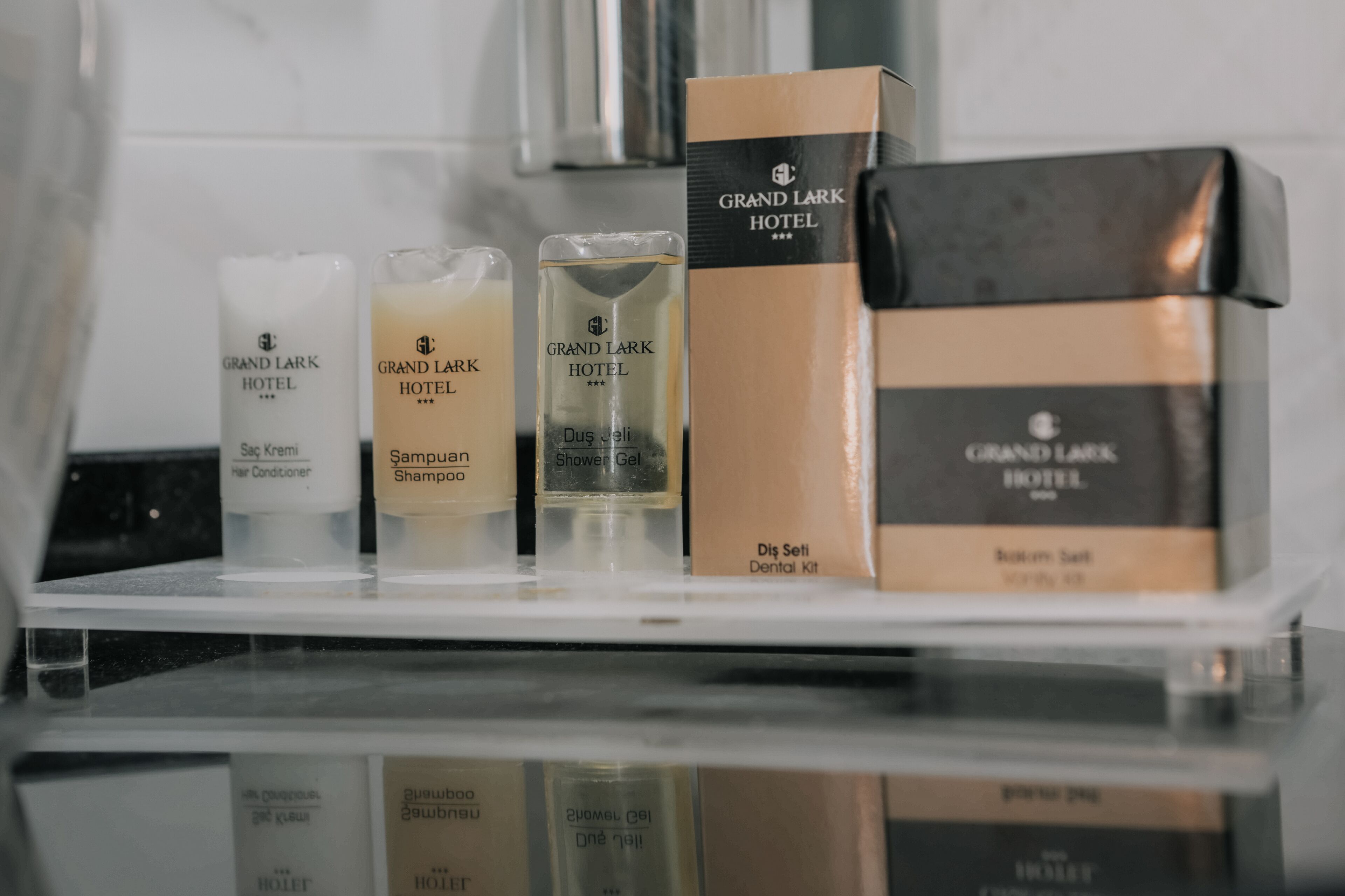 standard room, city view | bathroom amenities | shower, rainfall showerhead, designer toiletries, hair dryer