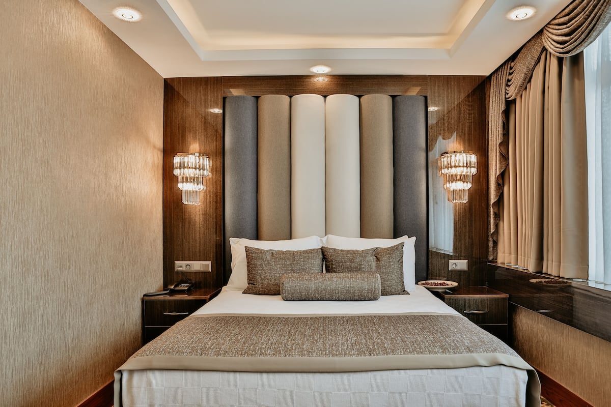 Kamar Mewah, 1 Tempat Tidur Queen, pemandangan laut | 1 kamar tidur, seprai katun Mesir, dan seprai premium