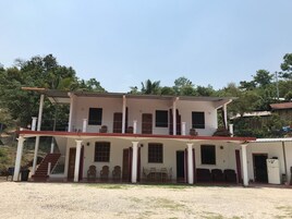 Fachada da propriedade