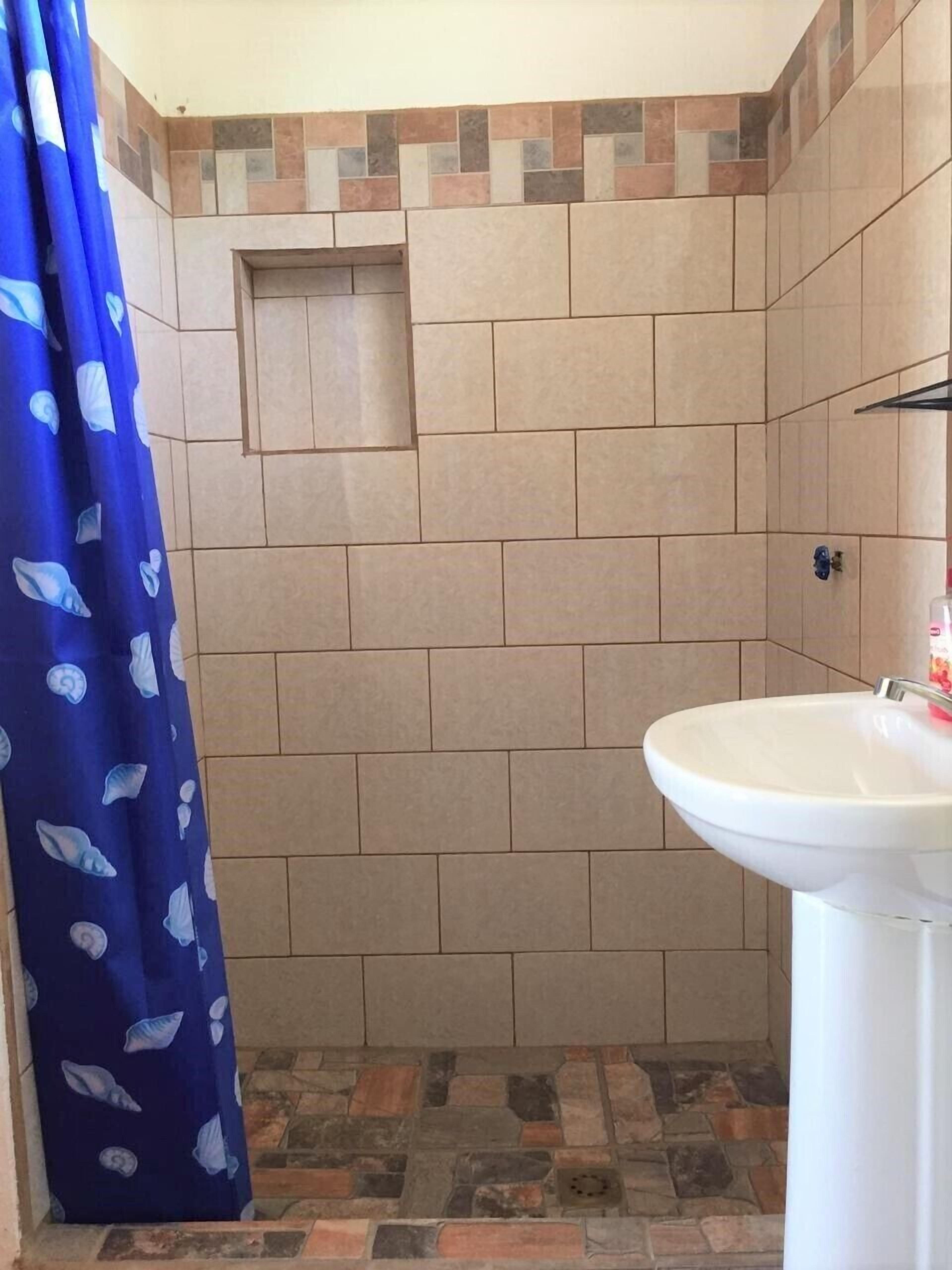 Basic Double Room, Valley View | Bathroom
