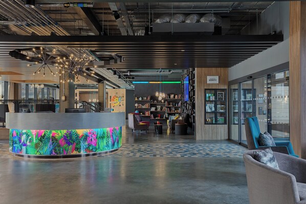 Lobby lounge