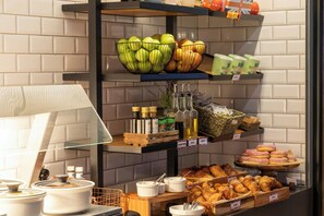 Daily buffet breakfast for a fee