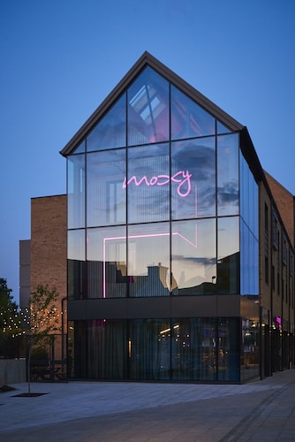 Moxy York