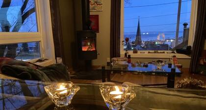 Lake Superior Panoramic View! Comfortable Spaces, Deck, Gourmet Kitchen & more!