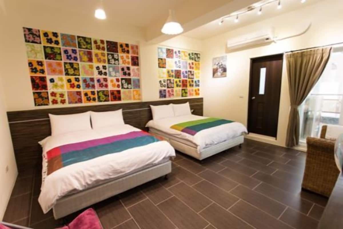 Habitación cuádruple estándar | Camas extra, wifi gratis y ropa de cama