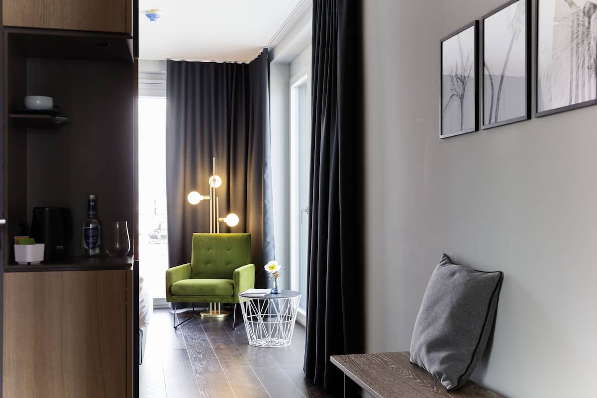 Chambre Double Ăconomique (Cozy Green) | Literie de qualitĂ© supĂ©rieure, coffres-forts dans les chambres