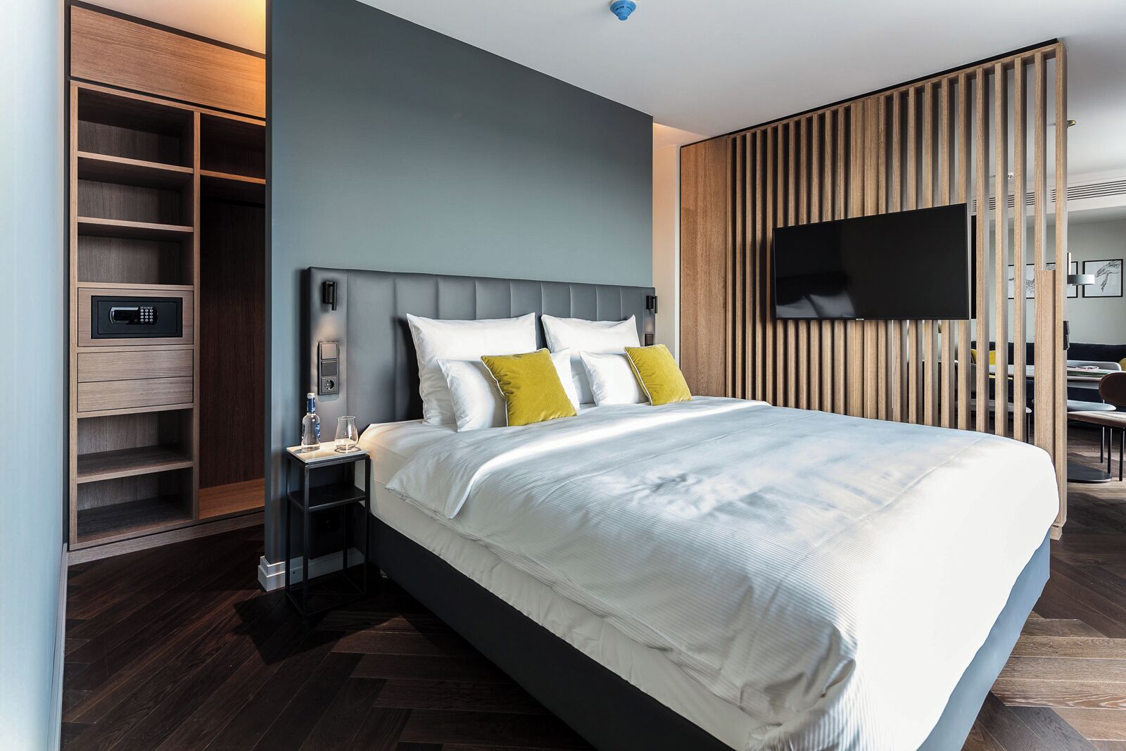 Junior Suite | Premium bedding, in-room safe, blackout drapes, soundproofing