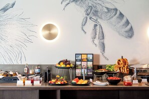 Päivittäinen buffetaamiainen maksusta