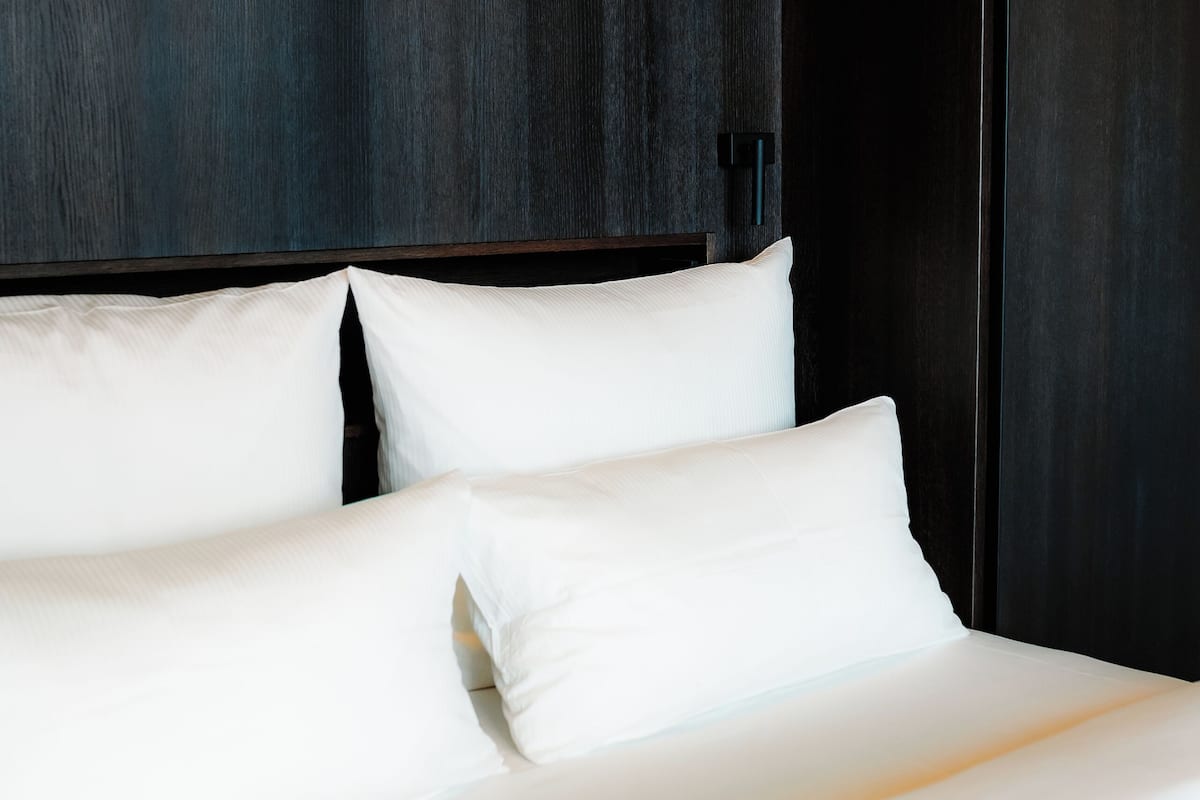 business double room | premium bedding, in-room safe, blackout curtains, soundproofing