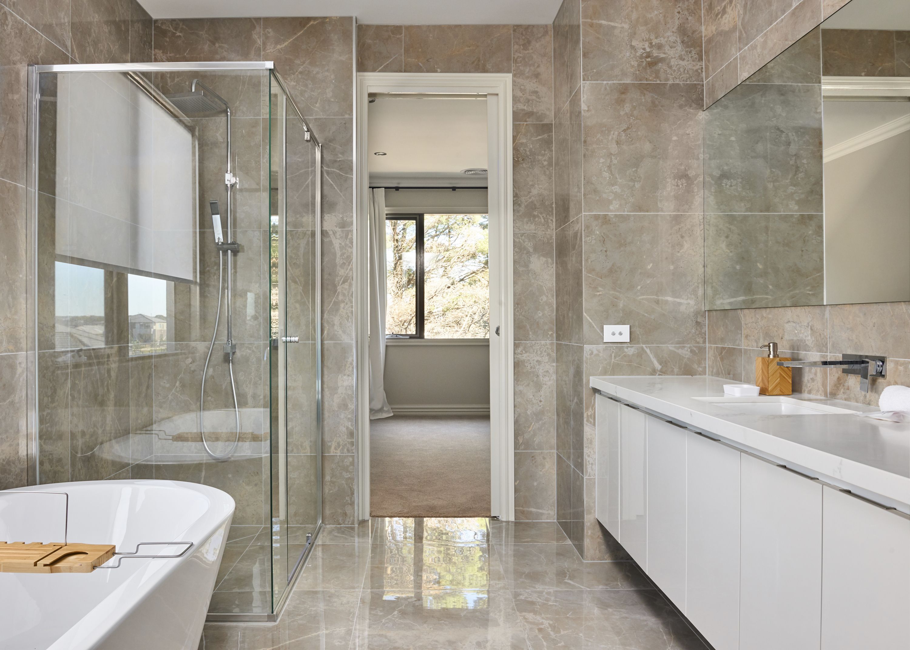 Deluxe House, 4 Bedrooms, Pool View | Bathroom | Separate tub and shower, deep soaking tub, free toiletries, towels