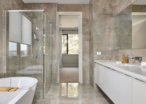 Luxury 4 Bedroom Entertainer with Pool