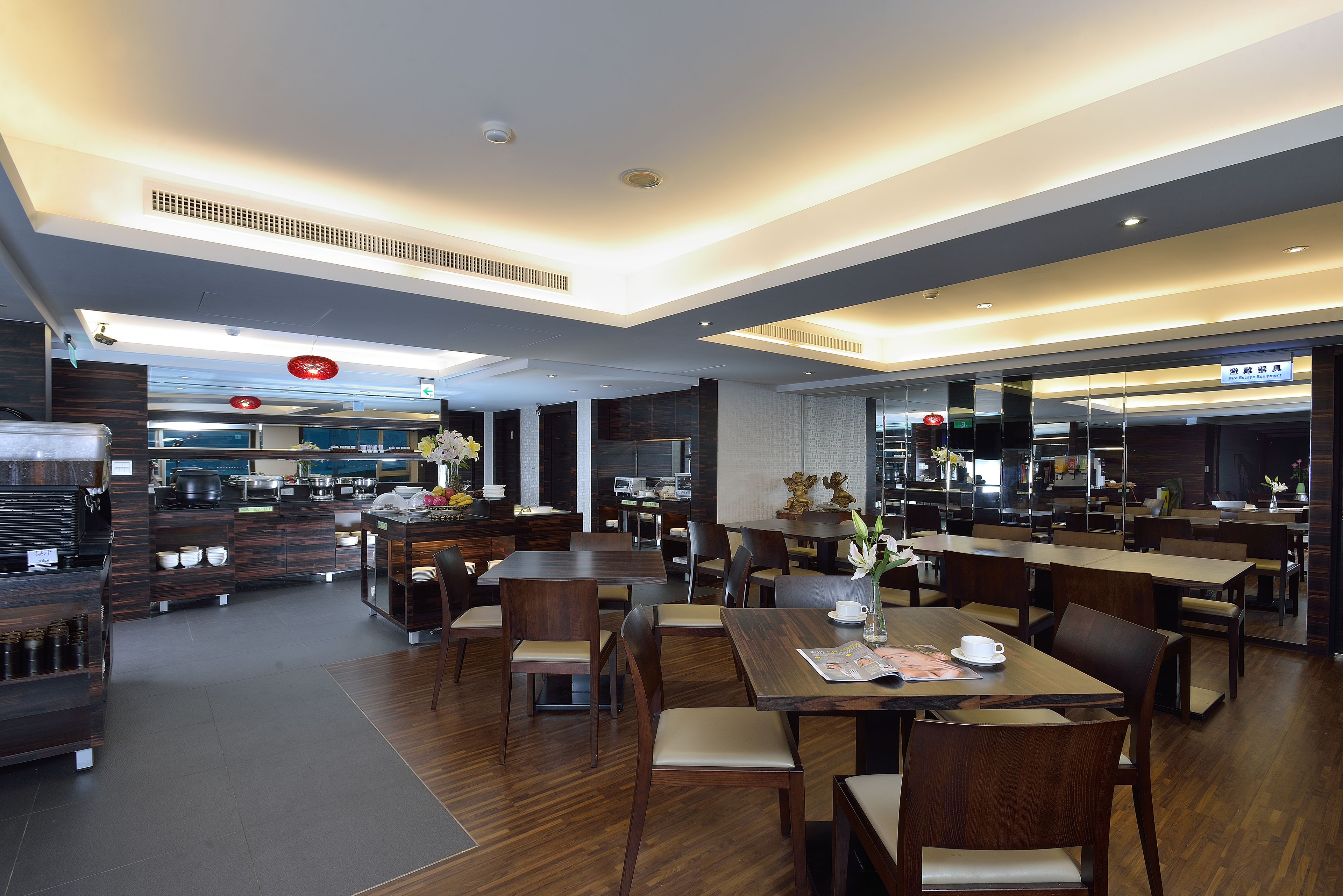 รวมอาหารเช้าแบบบริการตนเอง ทุกวัน