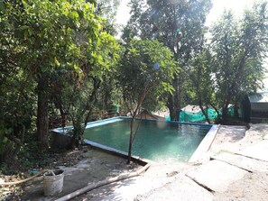 Kolam renang outdoor