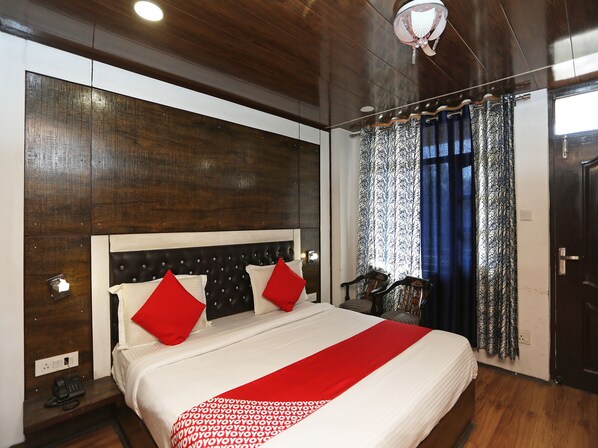 Deluxe Double or Twin Room, 1 King Bed