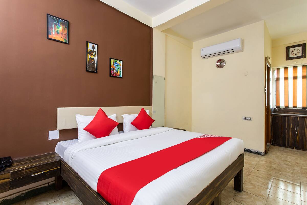 Double or Twin Room | Free WiFi, bed sheets