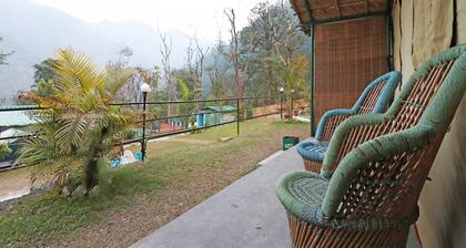 OYO 29047 Yoyo Moonlight