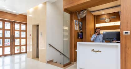 Capital O 27658 Hotel New Mohit Regency
