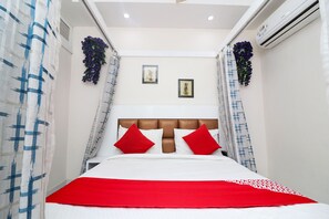 Room - OYO 37492 Fab Home Stay (Agra)