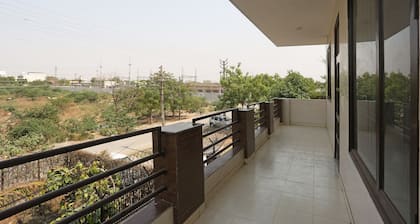 OYO 14791 Homeystay Comfort