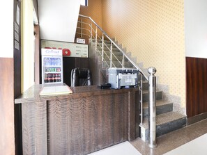 Reception - OYO 35382 Hotel Moon Light (Roorkee)