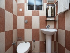 Double or Twin Room | Bathroom | Towels