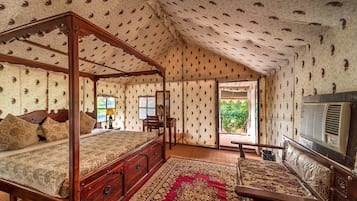 Luxury Machan Tent | 1 bedroom, iron/ironing board