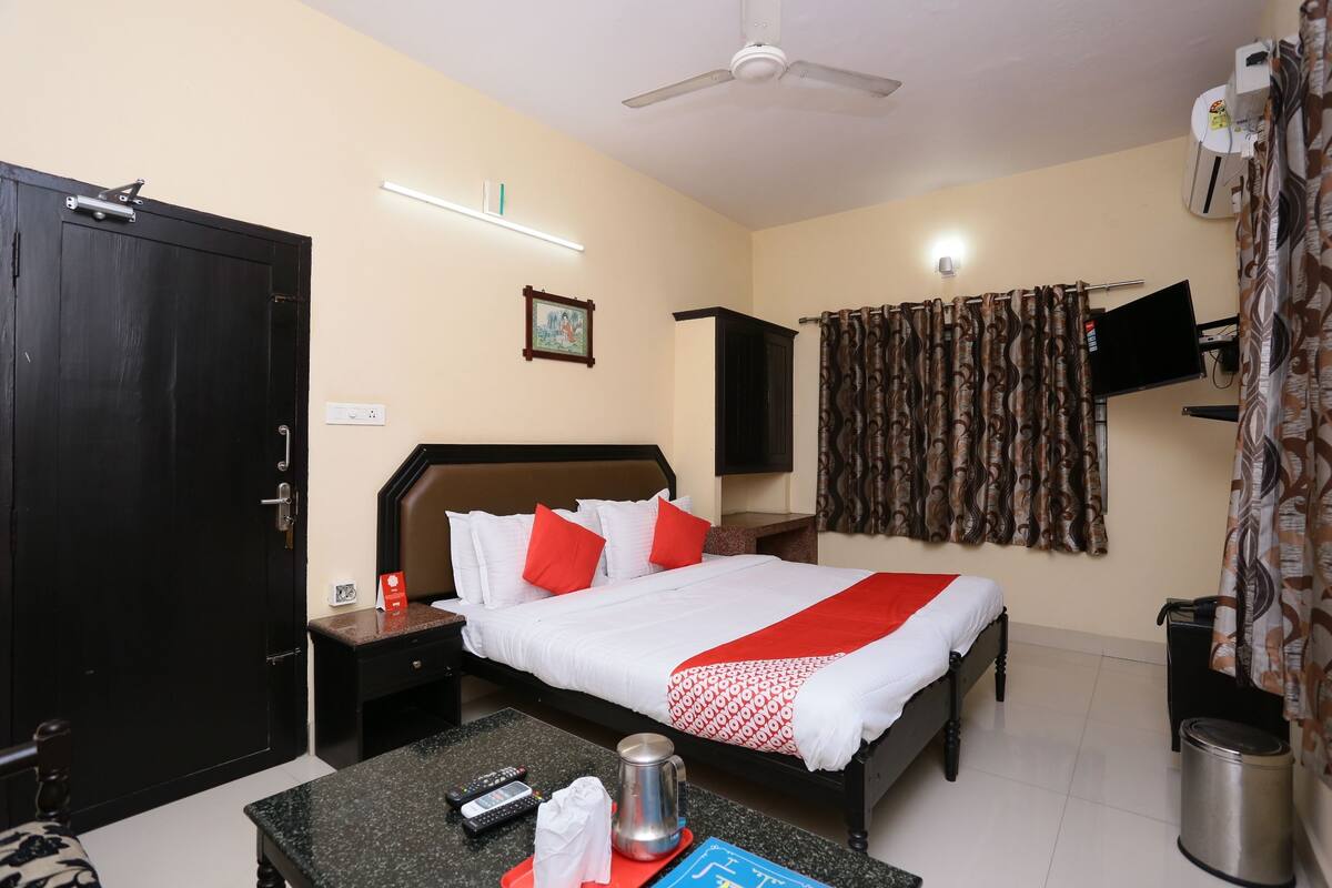 Deluxe Room, 1 King Bed