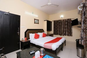 Deluxe Room, 1 King Bed