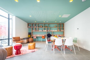 Lobby lounge