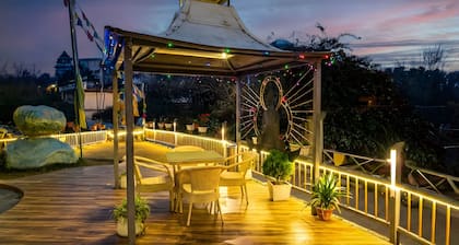 Hotel Buddha House Himalayan Brothers