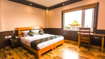 Premium Double or Twin Room, 1 King Bed, Valley View | Memory foam beds, desk, laptop workspace, blackout drapes