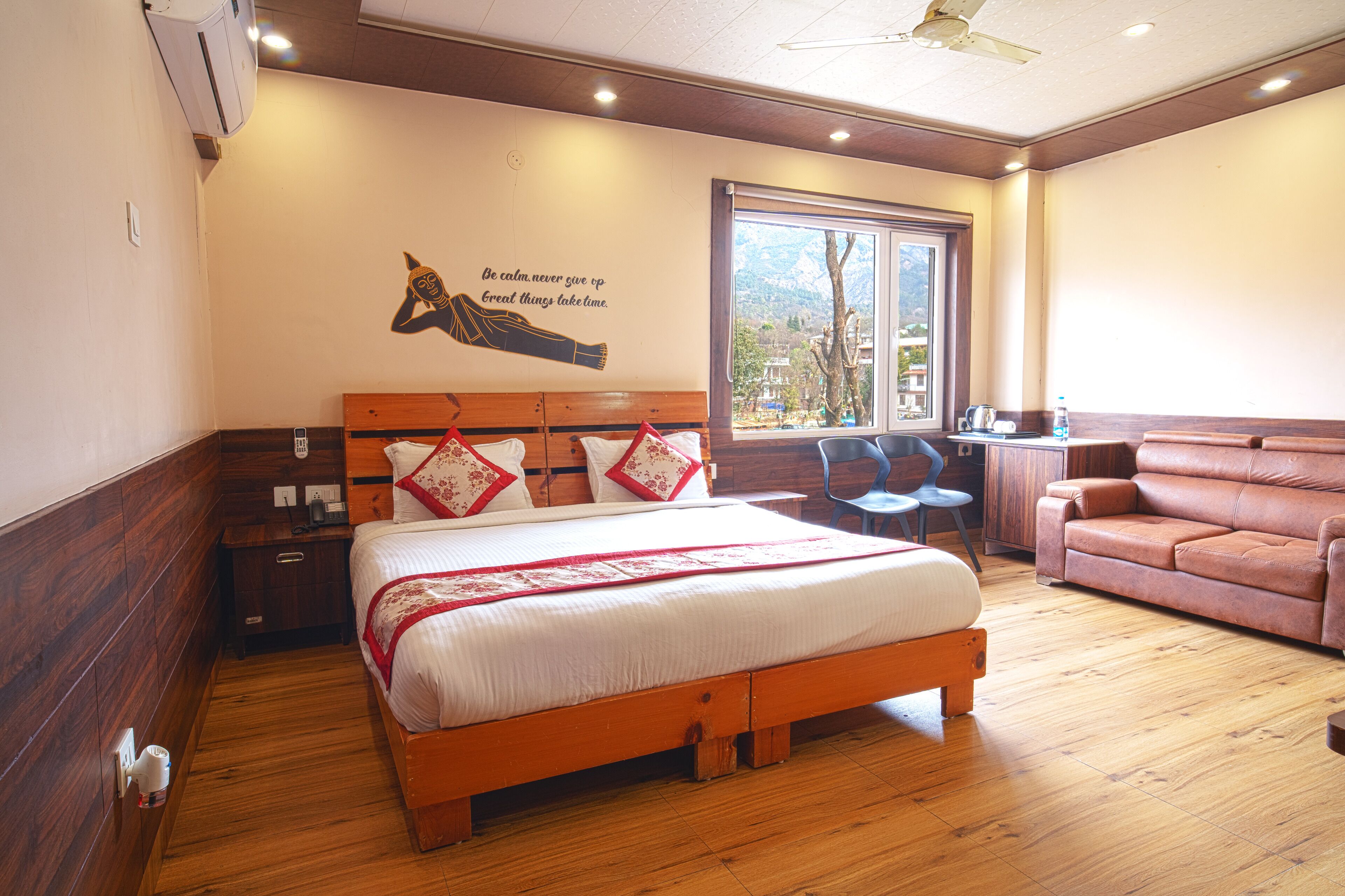 Colchones con efecto memoria y escritorio 