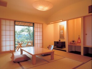 Living room - Zekkei no Iyasi no Yu Yado Nasubi no Hana (Ito)