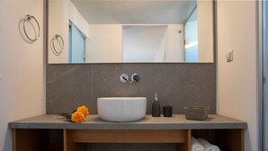 Bathroom - Panorama Apartment (Chania)