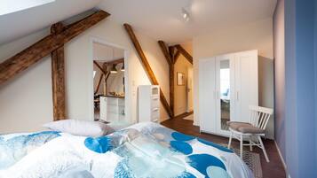 Familienapartment, 1 Schlafzimmer (Nr. 1) | 1 Schlafzimmer, Allergikerbettwaren, Zimmersafe, individuell dekoriert