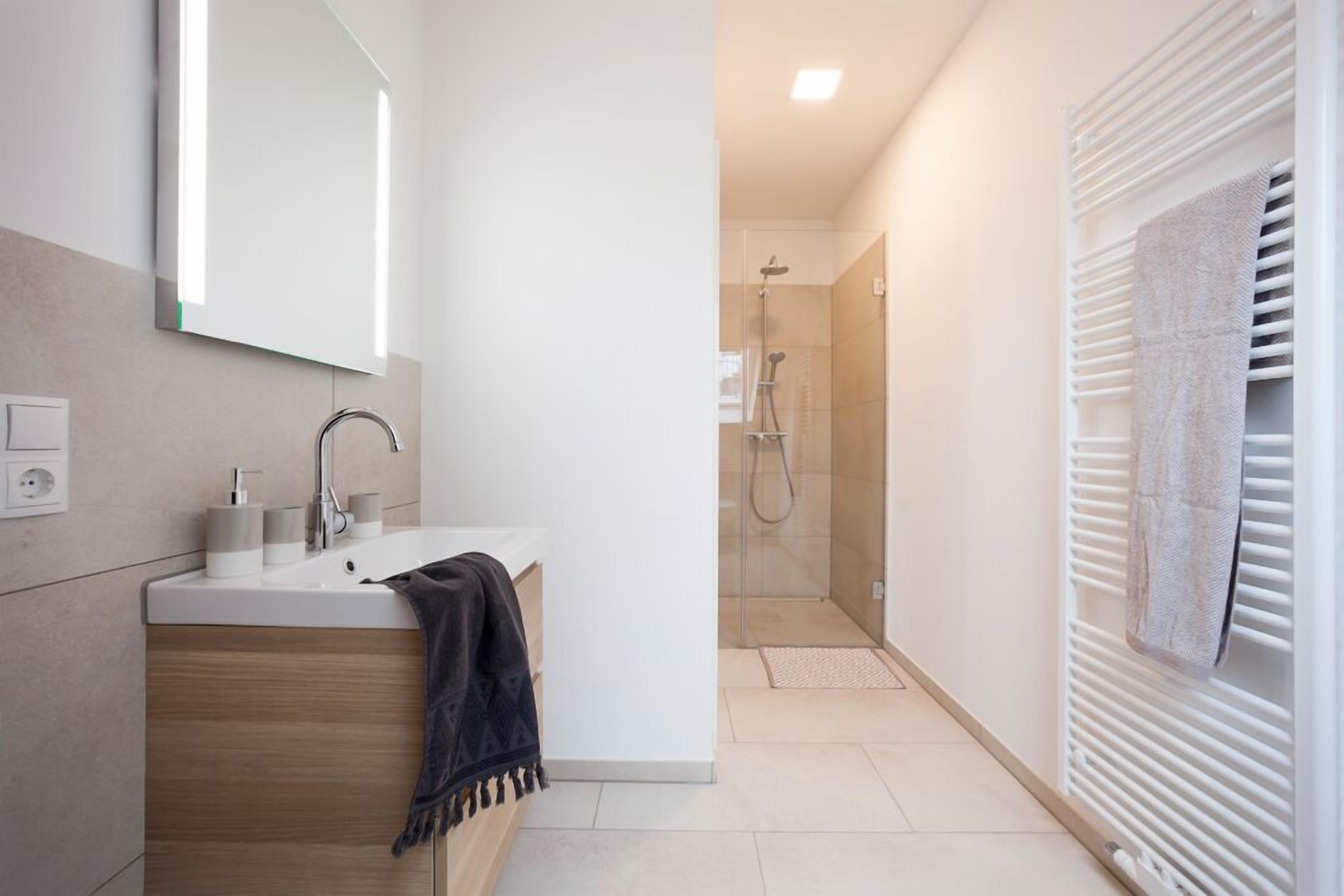 標準公寓, 1 間臥室 (Nr. 2) | 浴室 | 淋浴設備、淋浴花灑、免費盥洗用品、吹風機