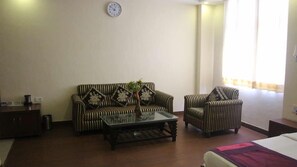 Suite | Wohnbereich | Fernseher