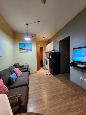 TV