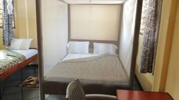 Habitación individual | Escritorio, wifi gratis, ropa de cama