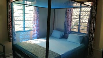 Desk, free WiFi, bed sheets