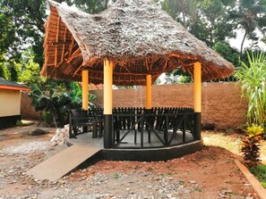 Gazebo - Diani Travelers Guest House (Ukunda)