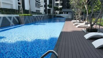 Kolam renang terbuka